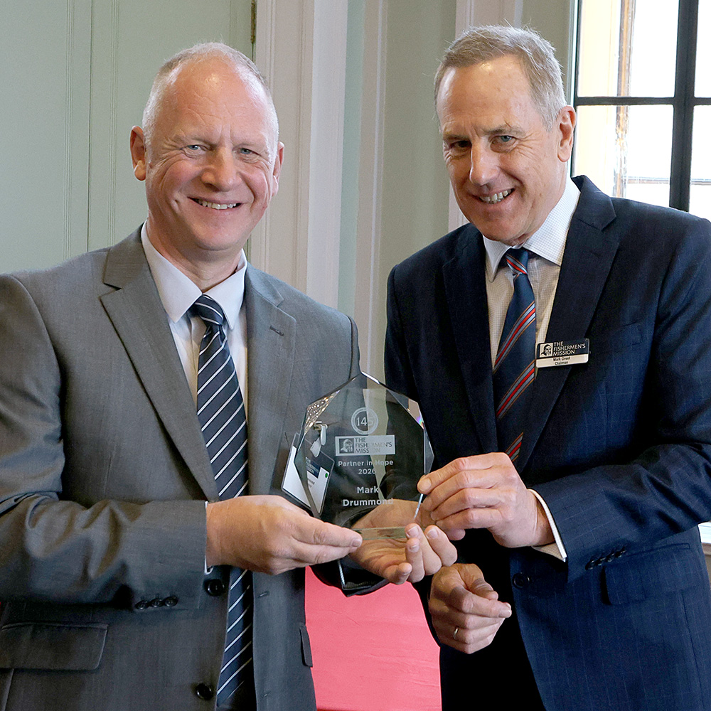 Mark Drummon receives award from the Fishermen&rsquo;s mission